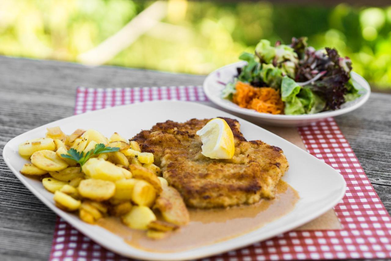 Zur Grossen Tanne Locanda Bühl